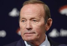 Bajo su administración, los Broncos ganaron los Super Bowls de las temporadas 1998, 1999 y 2015.