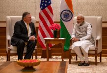 El secretario de estado, Mike Pompeo y el primer ministro indio, Narendra Modi.