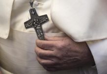 Los líderes de la Pathway Church en las afueras de Wichita, Kansas, no imaginaban que los $22,000 con los que ya contaban para la Pascua tendrían tal impacto.