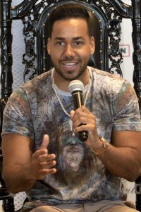 El cantante Romeo Santos, que ha establecido r&eacute;cords a trav&eacute;s de su carrera y que ser&aacute; el primer latino en presentarse en el estadio MetLife en Nueva Jersey
