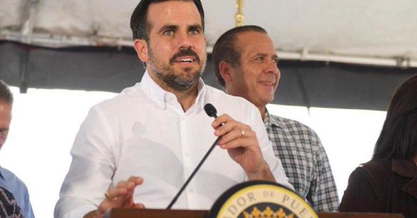 Ricardo Rossell&oacute; dio la bienvenida a la determinaci&oacute;n de la "Middle States Commission on Higher Education" de retirar la probatoria a los once recintos de la Universidad de Puerto Rico (UPR).