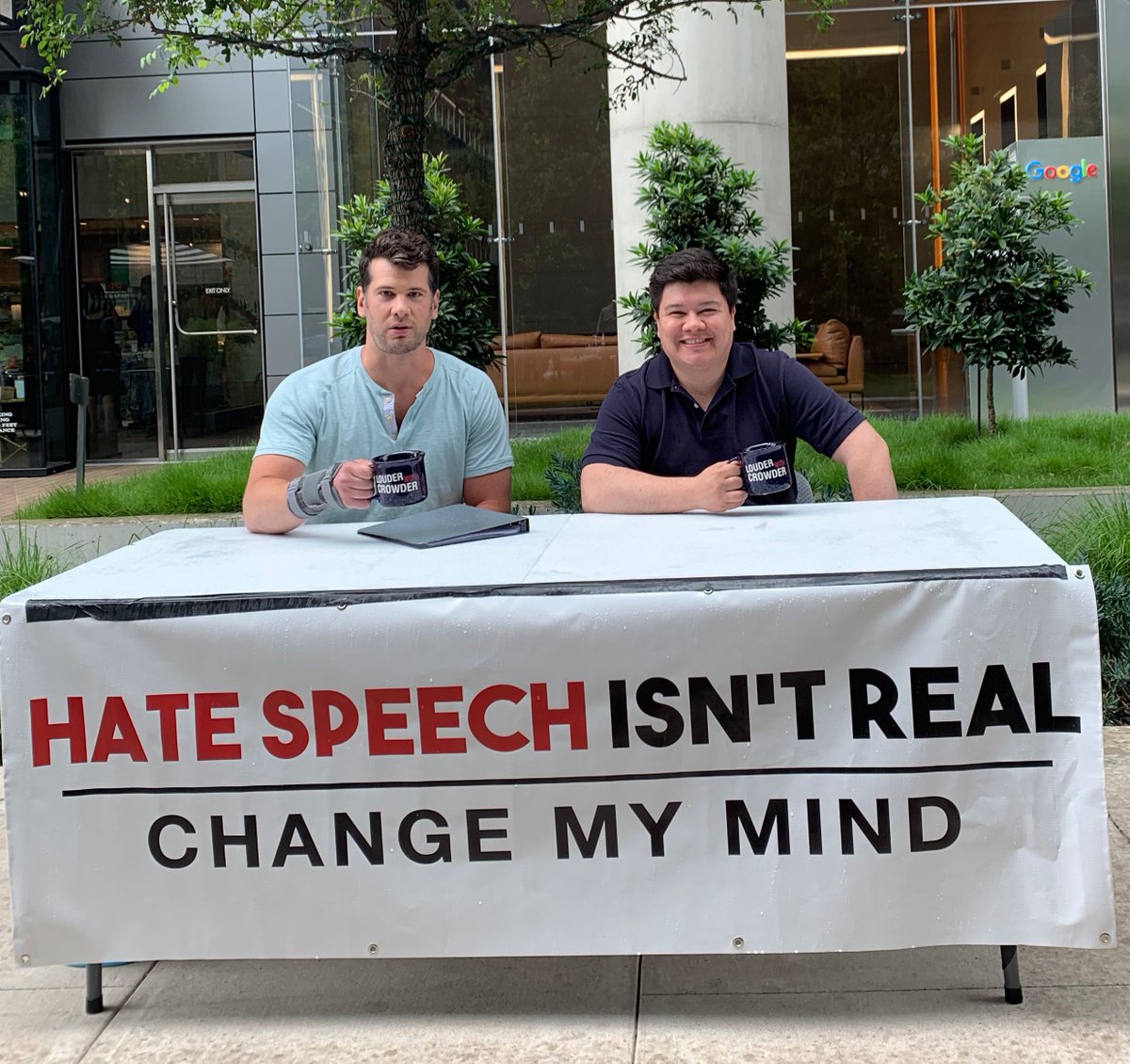 Steven Crowder del programa "Louder with Crowder".