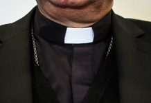 Según los antecedentes, en 2017 Barco fue amonestado por la Congregación para la Doctrina de la Fe tras concluir la investigación sobre la acusación contra él.