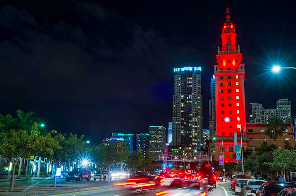 La icónica Torre de la Libertad de Miami se iluminará con los colores de la bandera de Venezuela el próximo 27 de junio en apoyo a los "periodistas censurados".