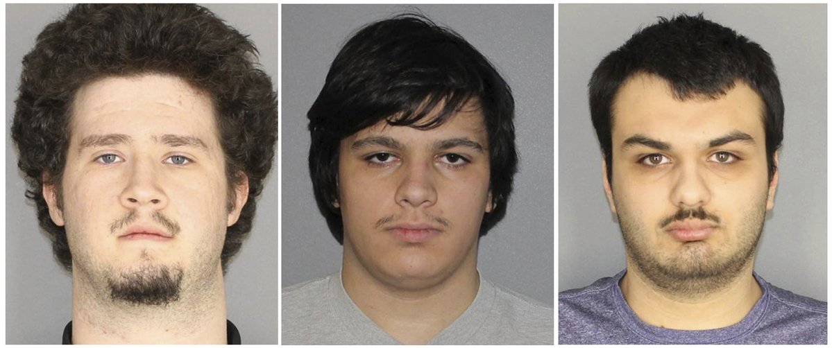 Los tres j&oacute;venes, de entre 19 y 20 a&ntilde;os de edad, fueron detenidos en enero junto a un menor de 16 a&ntilde;os.