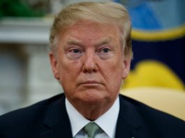 Trump bloquea el acceso del Congreso a documentos sobre el censo de 2020 Trump invocó el "privilegio ejecutivo", una doctrina que permite al presidente evitar la difusión de materiales que utiliza la rama ejecutiva.