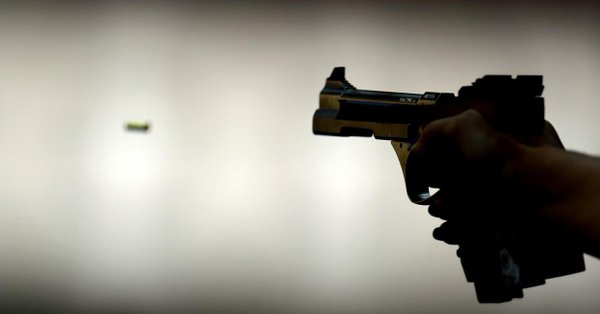 La mortalidad con arma de fuego represent&oacute; m&aacute;s de la mitad del riesgo de muerte prematura para hombres j&oacute;venes.