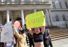 Demócratas promueven una ley para despenalizar la prostitución en Nueva York.