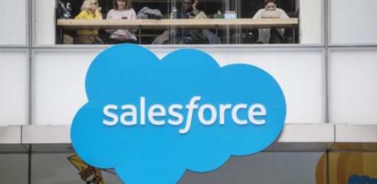 Salesforce anunció que comprará la firma de análisis de datos Tableau.