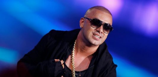 El intérprete urbano AB (Abdiel Cohalla) y el cantante Wisin grabaron este jueves en San Juan el vídeo del tema "Tu plan".