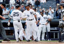 Los Yanquis de Nueva York pegaron cuatro jonrones y consiguieron marca de las Grandes Ligas en su victoria por 4-3 sobre los Azulejos de Toronto.