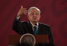 López Obrador pide al Financial Times que se disculpe con el pueblo de México El mandatario fue cuestionado por la prensa sobre un editorial del Financial Times que instaba al presidente a aceptar la realidad económica del país.