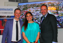 Autoridades de México celebran en Nueva York reconocimiento internacional El representante de los organizadores de la competencia de hospitalidad, compartió con los asistentes, entre ellos la Sra. María Teresa Matamoros, titular de la Secretaría de Turismo de Guanajuato y Carlos Gerardo Izzo, Cónsul de Prensa de México en Nueva York.