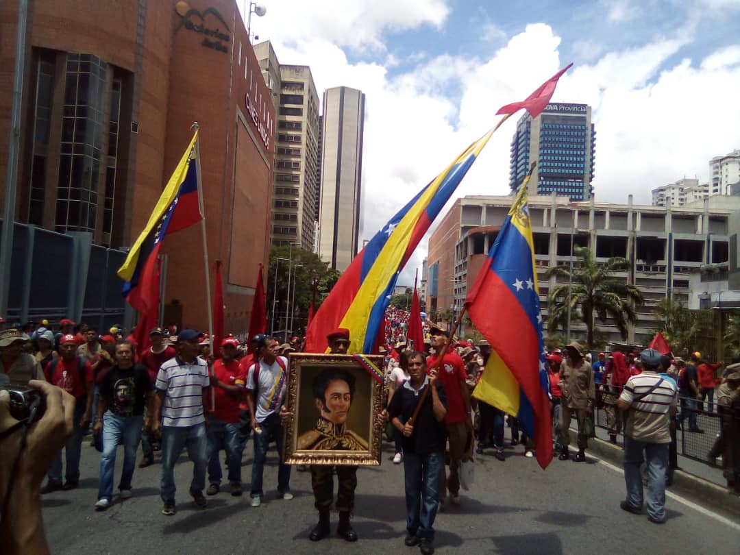 Miles de chavistas se movilizaron en las calles de Caracas y otras ciudades para rechazar el informe de la alta comisionada de las Naciones Unidas.