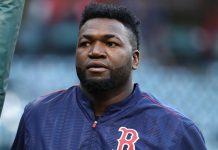 Ortiz, de 43 años, sigue todo el proceso de recuperación en el Hospital General de Massachusetts.