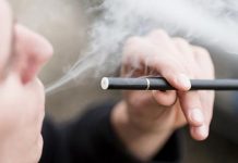 Un año después de haber dejado el tabaco, el riego coronario del exfumador es la mitad del que presenta un fumador, igual que el riesgo de muerte entre 1 y 4 años después.