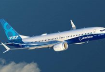 El responsable de los aviones Boeing 737 se retira tras un año en el cargo Una treintena de países han vetado los vuelos de los MAX 737 tras los accidentes de los vuelos 610 de Lion Air, en octubre de 2018, y 302 de Ethiopian, en marzo.
