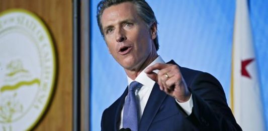 Gavin Newsom condenó el anuncio del Gobierno federal de reanudar la pena de muerte en las prisiones federales.