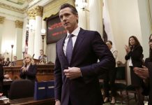 California, el primer estado en dar atención médica a jóvenes indocumentados El gobernador de California, Gavin Newsom, firmó la ley SB 104, que ofrece seguro de salud subsidiado para indocumentados.