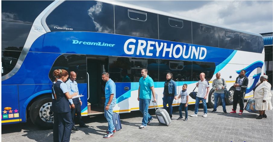 "Hay una guerra creciente en este pa&iacute;s contra los inmigrantes. Greyhound es c&oacute;mplice de 'vender' a sus clientes, independientemente de su estatus migratorio", dijo Sylvia Ruiz.