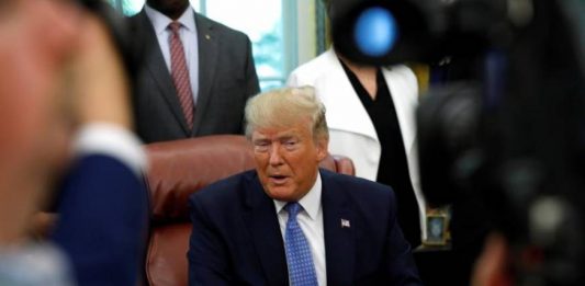 Varios grupos de inmigrantes han demandado a la Administración de Donald Trump, por endurecer las normas para la petición de asilo.