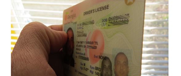 Los grupos, presentaron una demanda colectiva contra el Departamento de Servicios para Conductores (DDS) de Georgia por "discriminar" a los puertorrique&ntilde;os que solicitan una licencia de manejo.