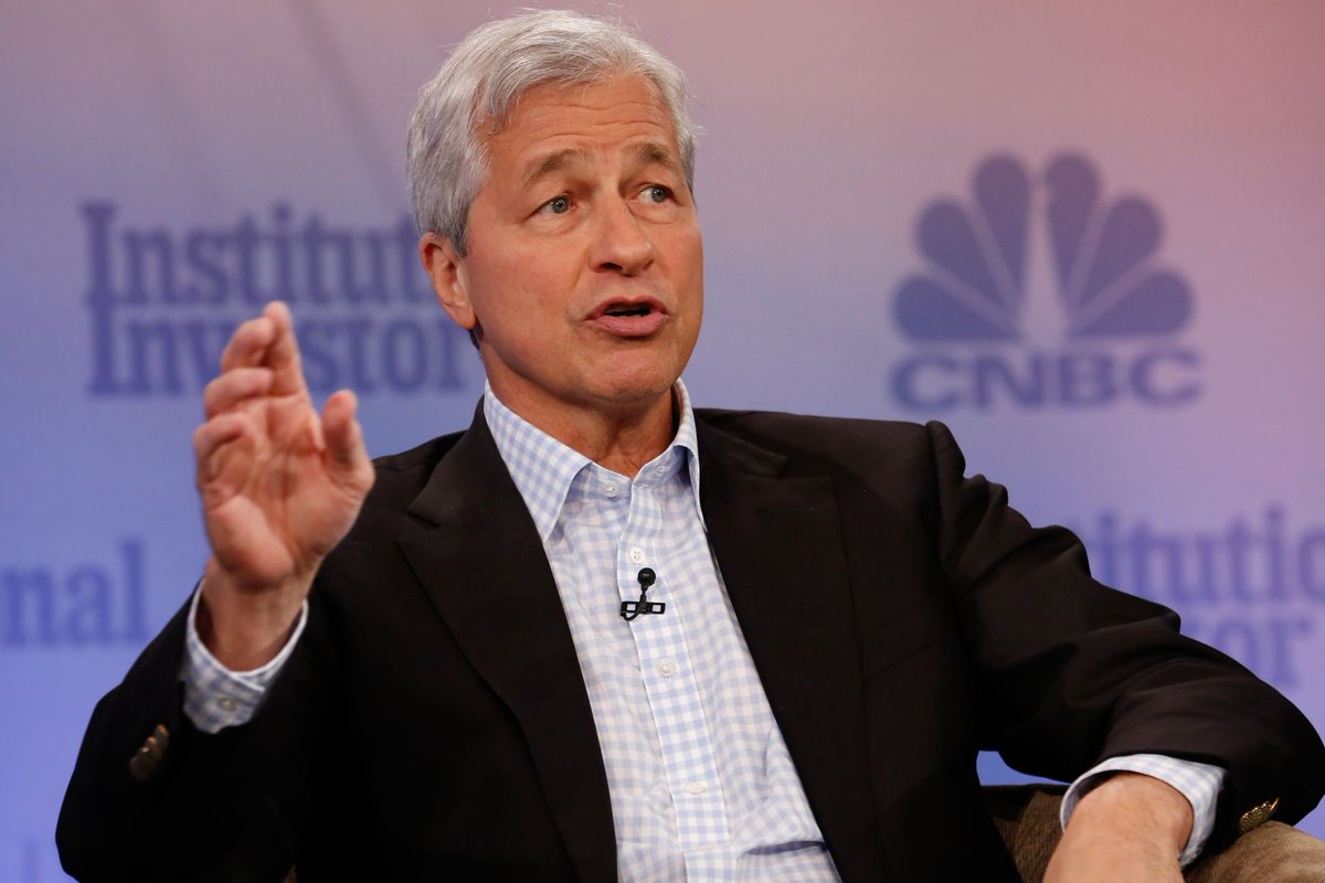 Dimon tiene un historial bastante crítico con las criptomonedas, a pesar de que su propia entidad presentó en febrero un proyecto propio de divisa digital: JPM Coin.