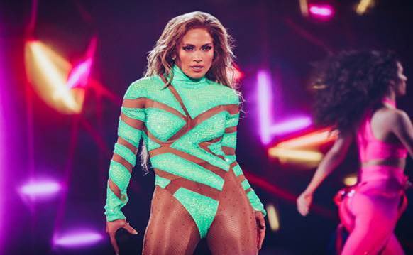 Jennifer L&oacute;pez convierte su recital de Nueva York en su fiesta de cumplea&ntilde;os