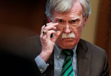 John Bolton, arremetió en Twitter contra el diario neoyorquino y consideró que su artículo busca limitar la capacidad de negociación del presidente Donald Trump.