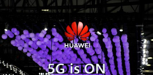 Peter Navarro, anunció que se seguirá prohibiendo a Huawei la comercialización de las redes 5G.