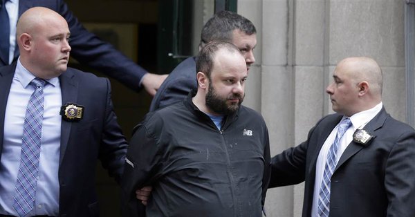 Cuando fue detenido, Lamparello admiti&oacute; a la Polic&iacute;a que hab&iacute;a dejado de tomar las pastillas contra la esquizofrenia y el trastorno bipolar que padece.
