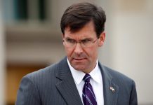 El secretario del Ejército, Mark Esper.
