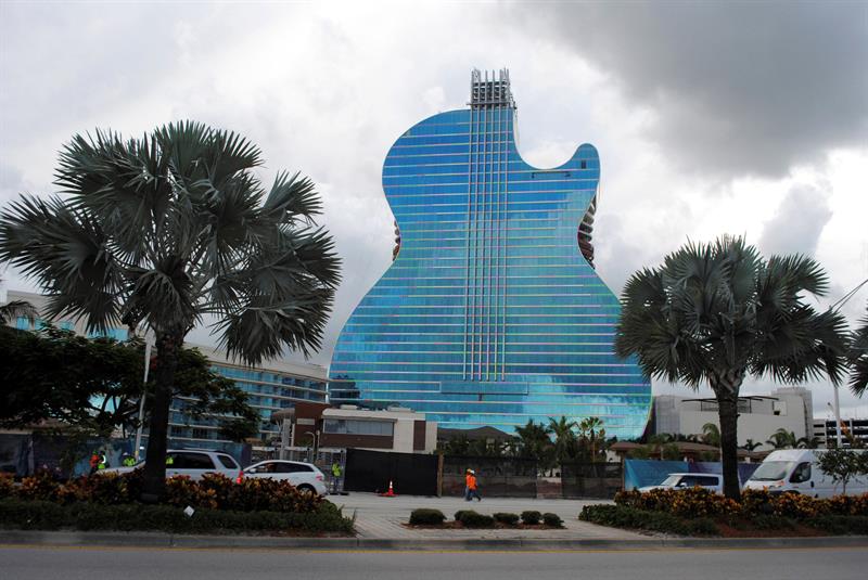 Vista general del Hotel Guitarra de la compa&ntilde;&iacute;a Hard Rock and Casino.