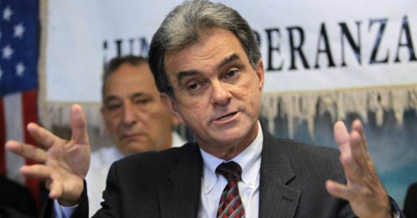 Ram&oacute;n Sa&uacute;l S&aacute;nchez, l&iacute;der del Movimiento Democracia.