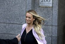 El Buró Federal de Investigaciones de EE.UU. observó indicios de la implicación del presidente Donald Trump en el pago de 130.000 dólares que su abogado Michael Cohen hizo a la actriz porno Stormy Daniels