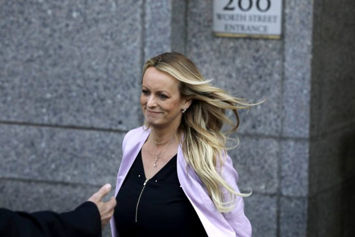 El Buró Federal de Investigaciones de EE.UU. observó indicios de la implicación del presidente Donald Trump en el pago de 130.000 dólares que su abogado Michael Cohen hizo a la actriz porno Stormy Daniels