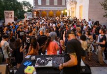 UPTOWN BOUNCE: presentado por el Museo de la Ciudad de Nueva York y el Museo del Barrio Una Serie GRATUITA de Fiestas de Verano que celebran el East Harlem en la punta de la Museum Mile: con música en vivo, arte, comida y más.