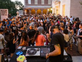 UPTOWN BOUNCE: presentado por el Museo de la Ciudad de Nueva York y el Museo del Barrio Una Serie GRATUITA de Fiestas de Verano que celebran el East Harlem en la punta de la Museum Mile: con música en vivo, arte, comida y más.