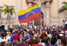 Venezolanos Perseguidos Políticos en el Exilio (Veppex) y la Venezuela Awarennes Foundation (VAF) reaccionaron con "satisfacción y agradecimiento" a la aprobación de un proyecto para conceder un Estatuto de Protección Temporal (TPS).