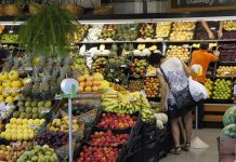 Las ventas minoristas en EE.UU. crecieron un 0,2 % en febrero, por debajo de lo previsto Las ventas del sector minorista en Estados Unidos aumentaron un 0,4 % en junio, marcando el cuarto mes consecutivo de subidas