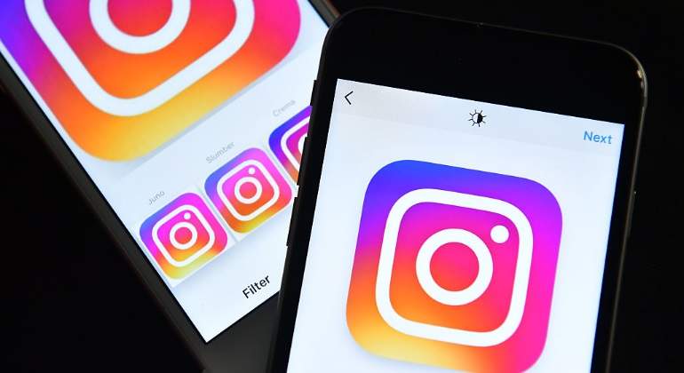 La red social propiedad de Facebook saca adelante sus planes para convertirse en un portal de ventas además de una plataforma para compartir imágenes.