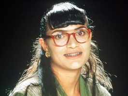 Ana María Orozco como Betty la fea