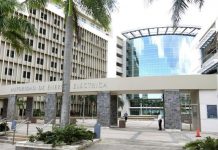 Tirotean a edificio de empresa del sistema eléctrico en Puerto Rico Wanda Vázquez, informó este domingo de que detuvo la firma del contrato entre la empresa Stantec y la Autoridad de Energía Eléctrica para trabajos relacionados a la recuperación del sistema eléctrico