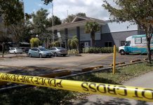 El administrador de un hogar de ancianos en Hollywood y tres enfermeras fueron acusados de "homicidio agravado"