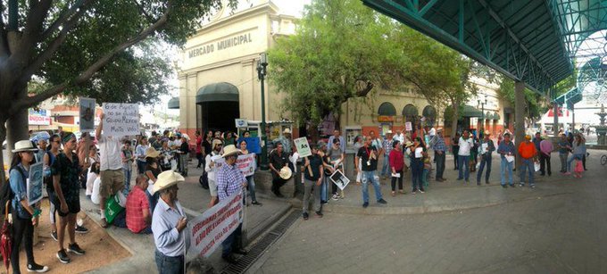 La protesta comenz&oacute; en el mercado municipal de Hermosillo, donde los participantes realizaron un mitin para informar a los afectados sobre los efectos de vivir con metales bioacomulables.