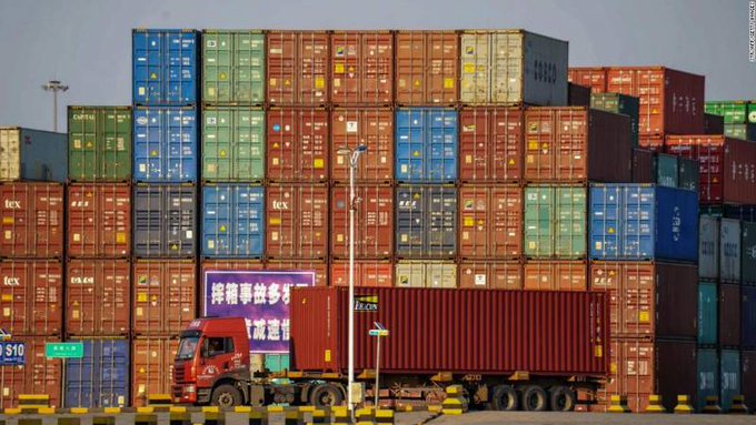 Entre las importaciones chinas afectadas figuran ropa, calzado y material escolar.