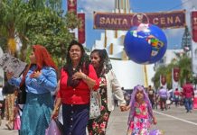 Iglesia La Luz del Mundo enaltece a su líder en festejos cargados de polémica Con cantos y oraciones, la iglesia La Luz del Mundo recibió a 58 delegaciones para el festejo de la "Santa Convocación".