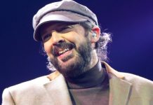 El cantautor dominicano Juan Luis Guerra estrenará el viernes el video de su tema "Lámpara pa' mis pies", que forma parte de su album "Literal", que el artista lanzó en mayo pasado