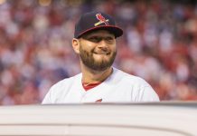 Lance Lynn trabajó sólido en lo alto del montículo, al conseguir su victoria número 14 en lo que va de temporada.