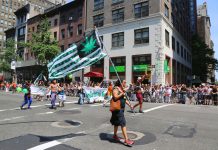 Nueva York intenta legalizar la marihuana El Gobernador de Nueva York, Andrew Cuomo, firmó un proyecto de ley para despenalizar aún más el uso recreativo de la marihuana, pero no logró su objetivo de legalizar completamente la droga.